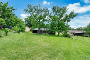 775 Montmartre Dr, Saint Louis, MO 63141 - Photo 38