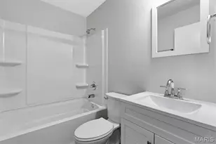 775 Montmartre Dr, Saint Louis, MO 63141 - Photo 24