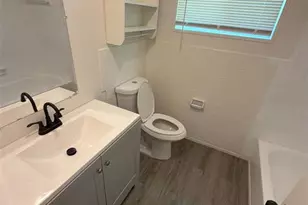 10132 Tamworth Dr, Dellwood, MO 63136 - Photo 6