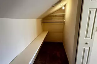 2009 S 11th St, Saint Louis, MO 63104 - Photo 12