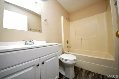 391 W Wood Street, Troy, MO 63379 - Photo 10