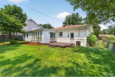 634 Warrenton Drive, Kirkwood, MO 63122 - Photo 34