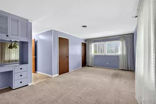 9512 Carnival Dr, Saint Louis, MO 63126 - Photo 24