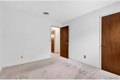 9512 Carnival Drive, Saint Louis, MO 63126 - Photo 30