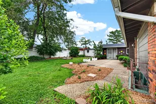 9512 Carnival Dr, Saint Louis, MO 63126 - Photo 42