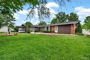 9512 Carnival Dr, Saint Louis, MO 63126 - Photo 44