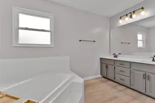 8 Statesman Dr, O'Fallon, MO 63368 - Photo 18
