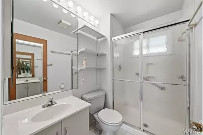 1737 Rosearbor Drive, Saint Louis, MO 63146 - Photo 26