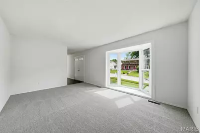 1737 Rosearbor Drive, Saint Louis, MO 63146 - Photo 10