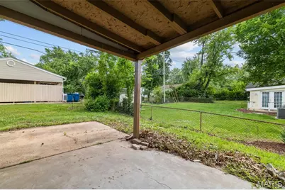 11118 Alan Shepard Drive, Saint Louis, MO 63043 - Photo 32