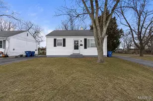 3743 Wright Ave, Saint Ann, MO 63074 - Photo 1
