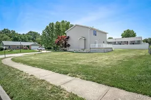 915 Hunter Chaise Dr, Wentzville, MO 63385 - Photo 36
