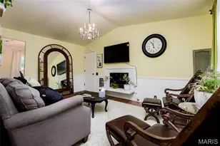 6 Pacer Ct, Florissant, MO 63033 - Photo 8