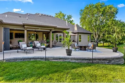 50 Meadowbrook Country Club Estate, Ballwin, MO 63011 - Photo 14
