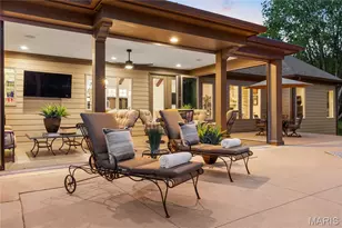 50 Meadowbrook Country Club Estate, Ballwin, MO 63011 - Photo 8