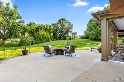 50 Meadowbrook Country Club Estate, Ballwin, MO 63011 - Photo 12
