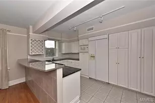 725 S Skinker Blvd, Saint Louis, MO 63105 - Photo 12