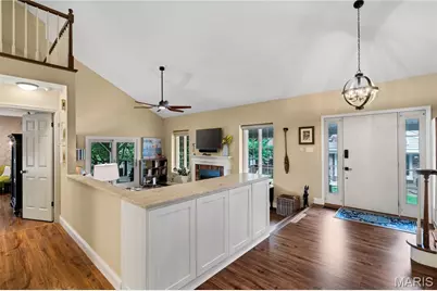 14932 Manor Lake Drive, Chesterfield, MO 63017 - Photo 4