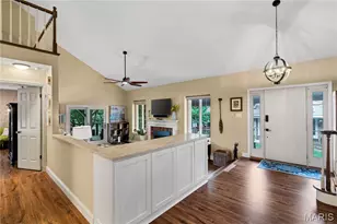 14932 Manor Lake Dr, Chesterfield, MO 63017 - Photo 4