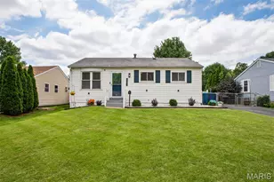 12093 Sunnycrest Pl, Maryland Heights, MO 63043 - Photo 1