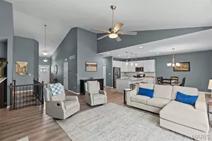 8 Crystal Spring Ct, Wentzville, MO 63385 - Photo 6