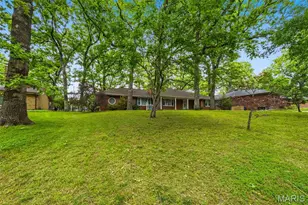7441 Raleigh Dr, Grantwood Village, MO 63123 - Photo 4