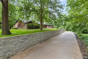 4115 Charbonier Rd, Florissant, MO 63031 - Photo 2