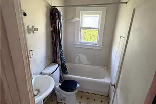 3916 Jennings Station Rd, Pine Lawn, MO 63121 - Photo 6