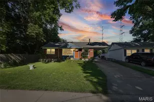 7900 Birkenhead Dr, Marlborough, MO 63123 - Photo 32
