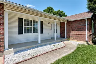 1217 White Oak Ct, Troy, MO 63379 - Photo 2