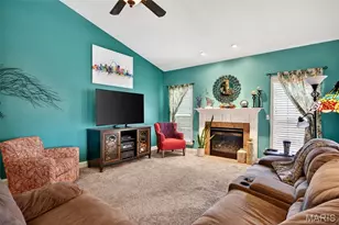 906 Daffodil Ridge Dr, O'Fallon, MO 63366 - Photo 14