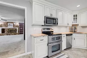 2217 Gladiator Dr, Fenton, MO 63026 - Photo 8