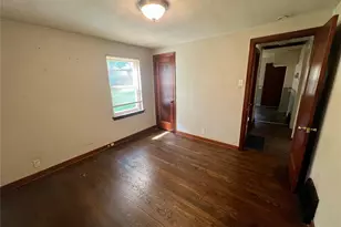 4719 Seattle St, Saint Louis, MO 63121 - Photo 4