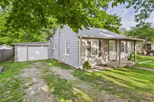 1127 Beverly Dr, Lebanon, MO 65536 - Photo 2