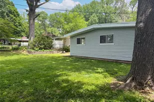 1015 Robinwood Dr, Florissant, MO 63033 - Photo 14