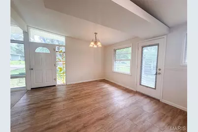 1015 Robinwood Drive, Florissant, MO 63033 - Photo 8