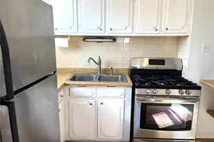 6954 Colonial Woods Dr, Mehlville, MO 63129 - Photo 6