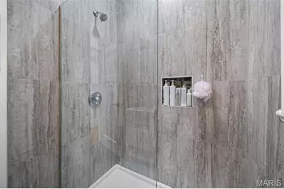 7110 Forsyth Boulevard, University City, MO 63105 - Photo 16