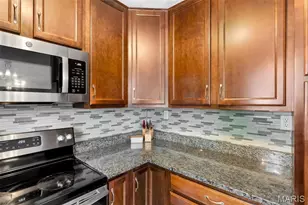 913 Peace Haven Dr, Saint Louis, MO 63125 - Photo 12