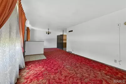 305 Imperial Drive, Hazelwood, MO 63042 - Photo 8
