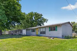 305 Imperial Dr, Hazelwood, MO 63042 - Photo 4