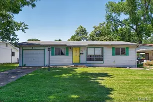 305 Imperial Dr, Hazelwood, MO 63042 - Photo 2