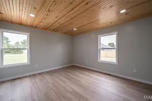 904 Schuenmeyer Rd, Robertsville, MO 65066 - Photo 12