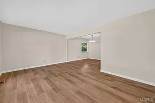 13008 Libourne Ct, Saint Louis, MO 63141 - Photo 12