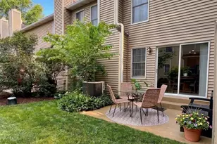 1743 Blue Oak Dr, Chesterfield, MO 63017 - Photo 2