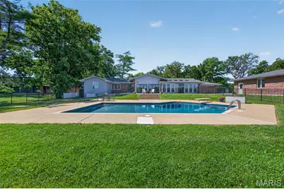 11601 Lakeshore Drive, Creve Coeur, MO 63141 - Photo 4