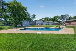 11601 Lakeshore Dr, Creve Coeur, MO 63141 - Photo 4