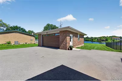 11601 Lakeshore Drive, Creve Coeur, MO 63141 - Photo 52