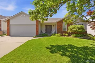 434 Lantana Ln, Saint Peters, MO 63376 - Photo 1