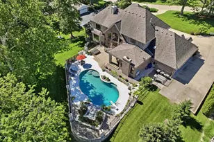 11701 Lakeshore Dr, Creve Coeur, MO 63141 - Photo 6